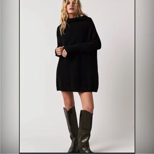 Free People Ottoman Slouchy Tunic in Black. Size S. EUC